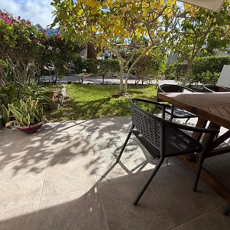 شقة Cozy Garden By The *
